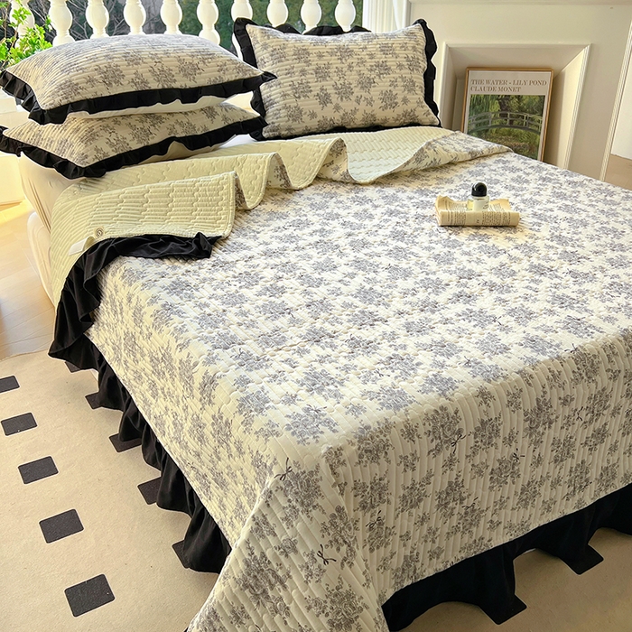 91家纺网 家纺一手货源 找家纺 美梦家纺 2025新款A类全棉13372花边床盖四件套-黑边 浮绘花影