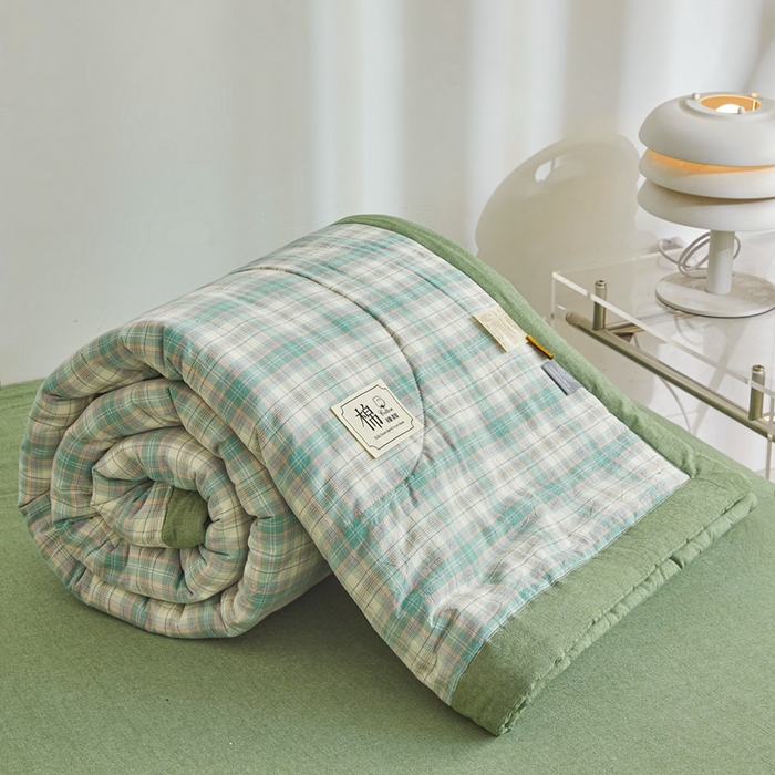 91家纺网 家纺一手货源 找家纺 爱屋及屋  2025新款无印风被子被芯夏凉被空调被 莱茵绿