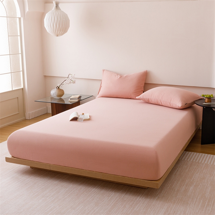 91家纺网 家纺一手货源 找家纺 趣色家纺 2025新款全棉皱皱纱单床笠 珊瑚粉