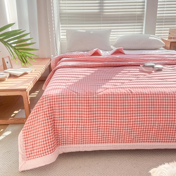 91家纺网 家纺一手货源 找家纺 棉乐町家居 2025新款里外全棉手包边棉花夏被 倾恋粉