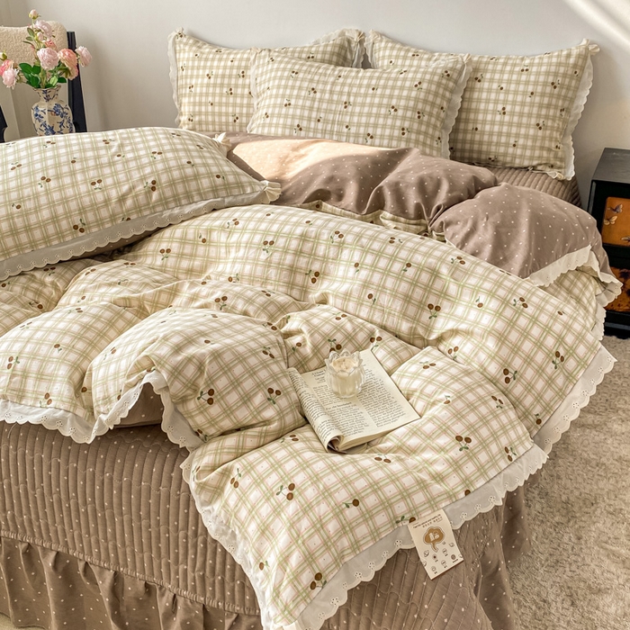 91家纺网 家纺一手货源 找家纺 梦可莱家居 2025新款全棉韩版蕾丝边床盖四件套 樱桃节