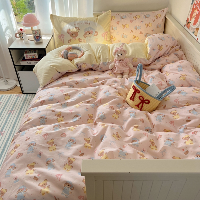 91家纺网 家纺一手货源 找家纺 丽涵 2025新款全棉13372小清新印花四件套 幸运小熊熊