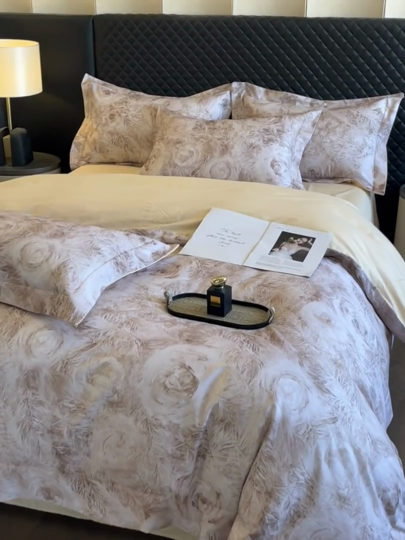 91家纺网 家纺一手货源 找家纺 新方向2025新款全棉长绒棉数码印花四件套-秘密花园 秘密花园-香槟