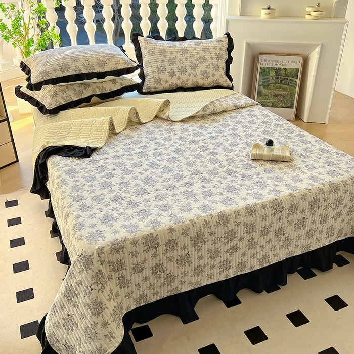 91家纺网 家纺一手货源 找家纺 美梦家纺 2025新款A类全棉13372花边床盖四件套-黑边 浮绘花影