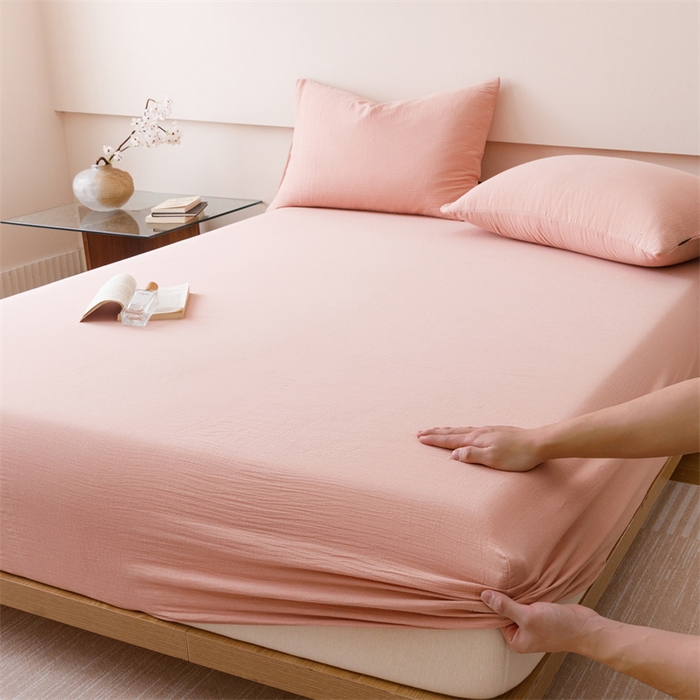 91家纺网 家纺一手货源 找家纺 趣色家纺 2025新款全棉皱皱纱单床笠 珊瑚粉