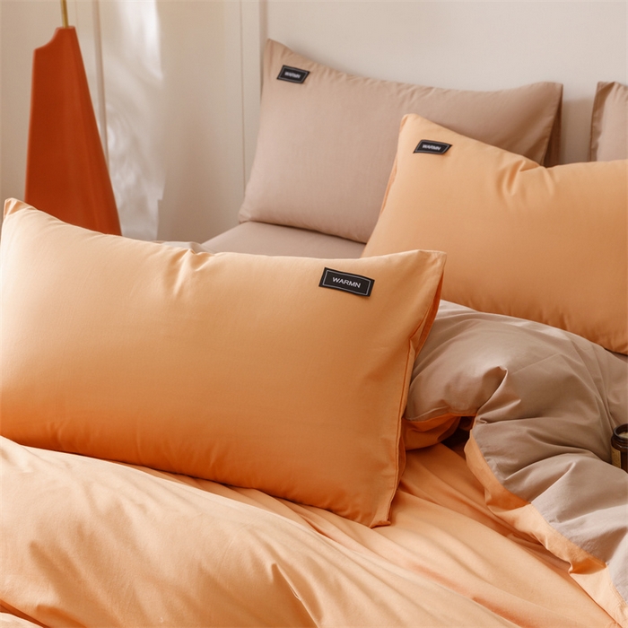 91家纺网 家纺一手货源 找家纺 趣色家纺 2025新款全棉双拼纯色四件套 焦糖+驼色