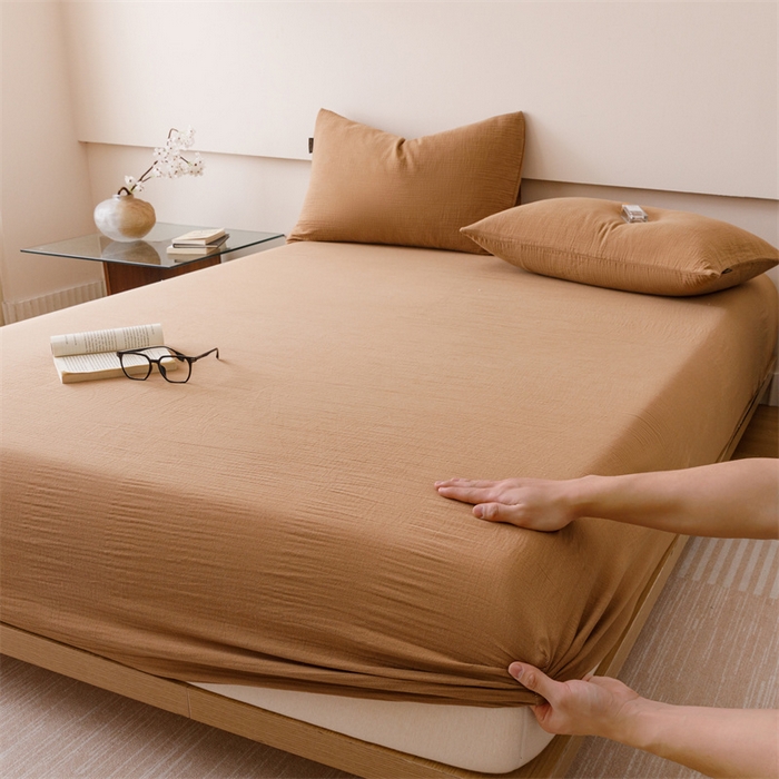 91家纺网 家纺一手货源 找家纺 趣色家纺 2025新款全棉皱皱纱单床笠 摩卡