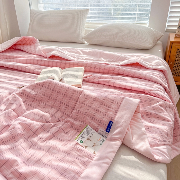 91家纺网 家纺一手货源 找家纺 首爱家纺 2025新款里外全棉夏被手包边新疆棉花夏被空调被夏凉被 粉玉格