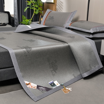 91家纺网 家纺一手货源 找家纺 小牛席业 2025新款加厚款-天鹅冰藤席系列凉席藤席冰藤席冰丝席竹席草席空调席乳胶席豆豆席 加厚款-天鹅冰藤席（黑咖）