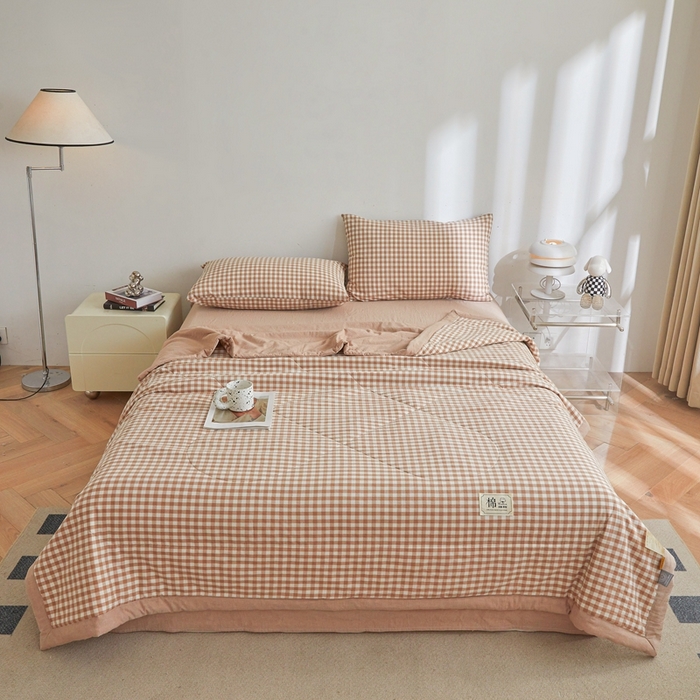 91家纺网 家纺一手货源 找家纺 爱屋及屋  2025新款无印风被子被芯夏凉被空调被 咖小格