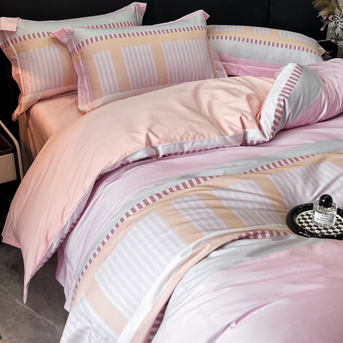 91家纺网 家纺一手货源 找家纺 新方向 2025新款全棉长绒棉数码印花四件套-布拉格之恋 布拉格之恋-桃粉