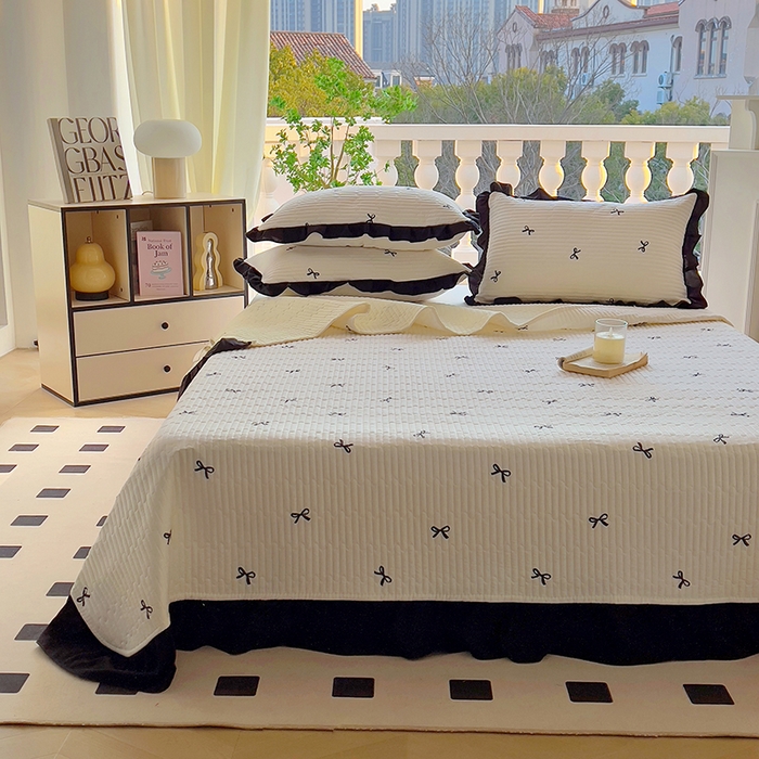 91家纺网 家纺一手货源 找家纺 美梦家纺 2025新款A类全棉13372花边床盖四件套-黑边 蝴蝶结