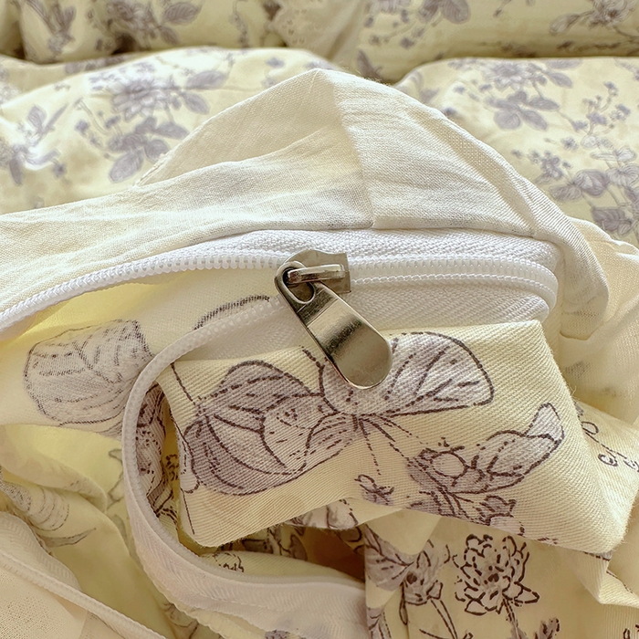 91家纺网 家纺一手货源 找家纺 美梦家纺 2025新款A类全棉13372花边床盖四件套-白边 白边-一束白茶