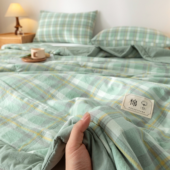 91家纺网 家纺一手货源 找家纺 爱屋及屋  2025新款无印风被子被芯夏凉被空调被 简兮绿
