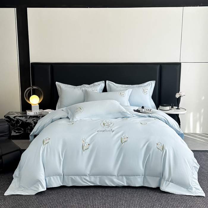 91家纺网 家纺一手货源 找家纺 新方向2025新款全棉长绒棉刺绣四件套-铃兰物语 铃兰物语-蓝