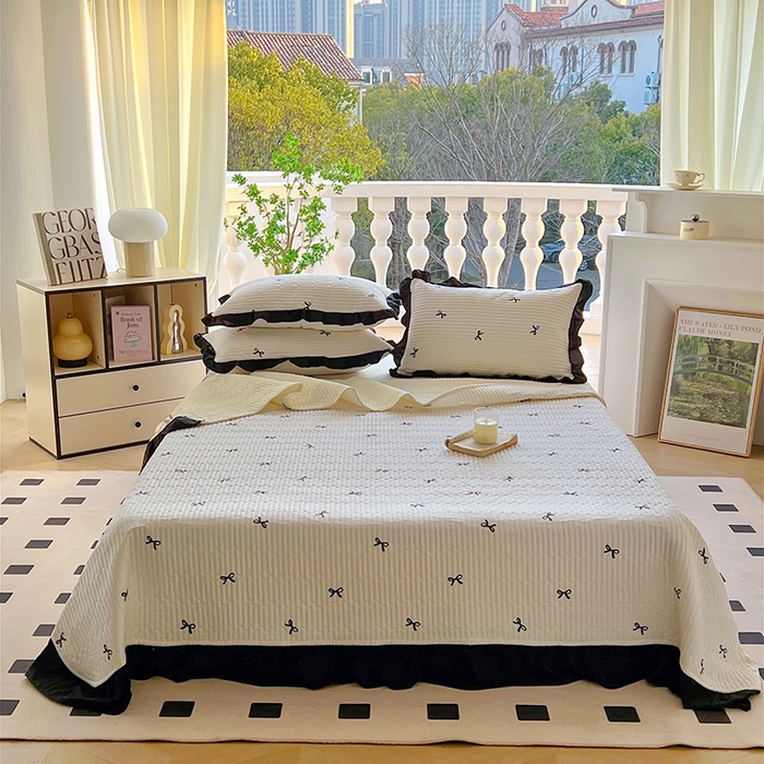 91家纺网 家纺一手货源 找家纺 美梦家纺 2025新款A类全棉13372花边床盖四件套-黑边 蝴蝶结