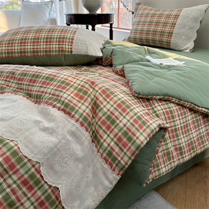 91家纺网 家纺一手货源 找家纺 暖生活 2025新款法式中古风全棉双层纱抗菌被 热烈绿格