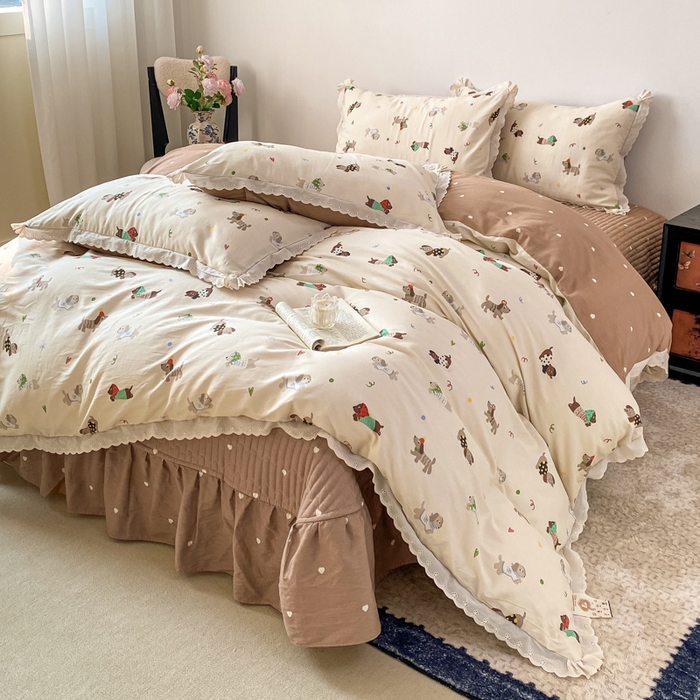 91家纺网 家纺一手货源 找家纺 梦可莱家居 2025新款全棉韩版蕾丝边床盖四件套 腊肠狗