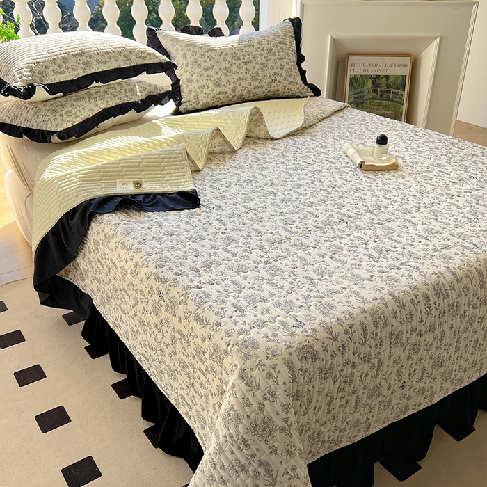 91家纺网 家纺一手货源 找家纺 美梦家纺 2025新款A类全棉13372花边床盖四件套-黑边 蝶恋花