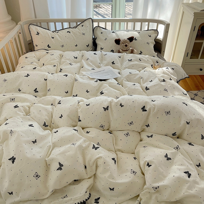 91家纺网 家纺一手货源 找家纺 三朵 2025新款全棉双层纱三角针四件套 蝶梦