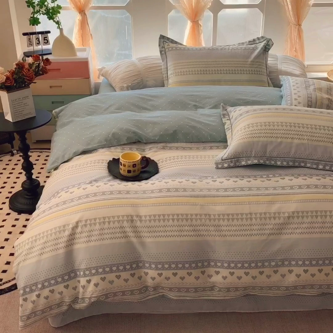 91家纺网 家纺一手货源 找家纺 奈萝家纺 2025新款亲肤小清新全棉四件套 条纹艺术蓝