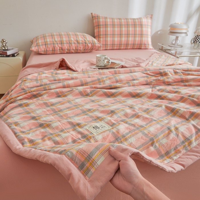 91家纺网 家纺一手货源 找家纺 爱屋及屋  2025新款无印风被子被芯夏凉被空调被 简析粉