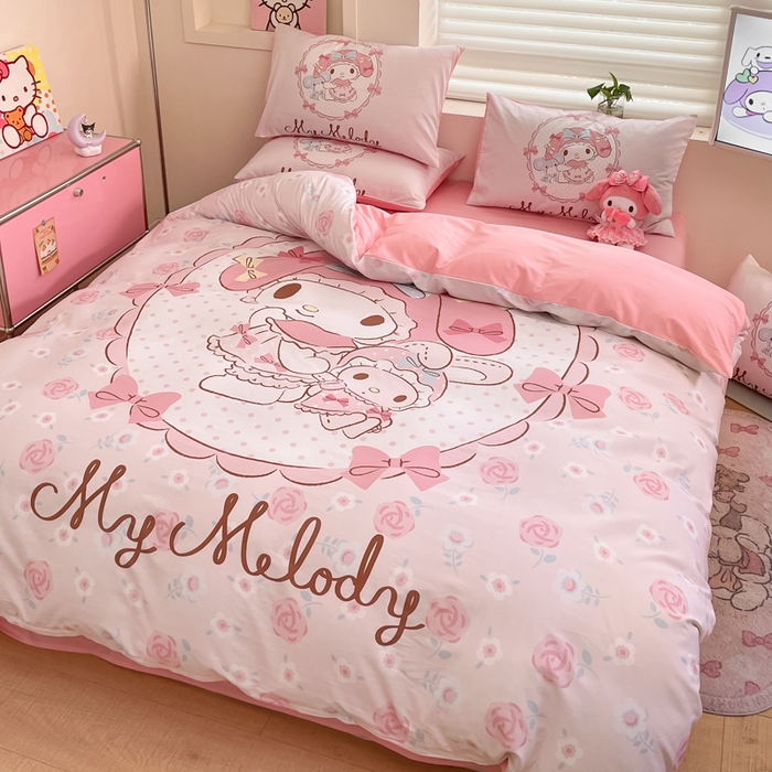 91家纺网 家纺一手货源 找家纺 金爱家 2025新款纯棉数码印花大阪三丽鸥四件套 花园宝贝kt