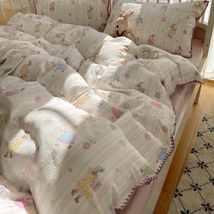 91家纺网 家纺一手货源 找家纺 三朵 2025新款全棉双层纱三角针四件套 萌畔粉