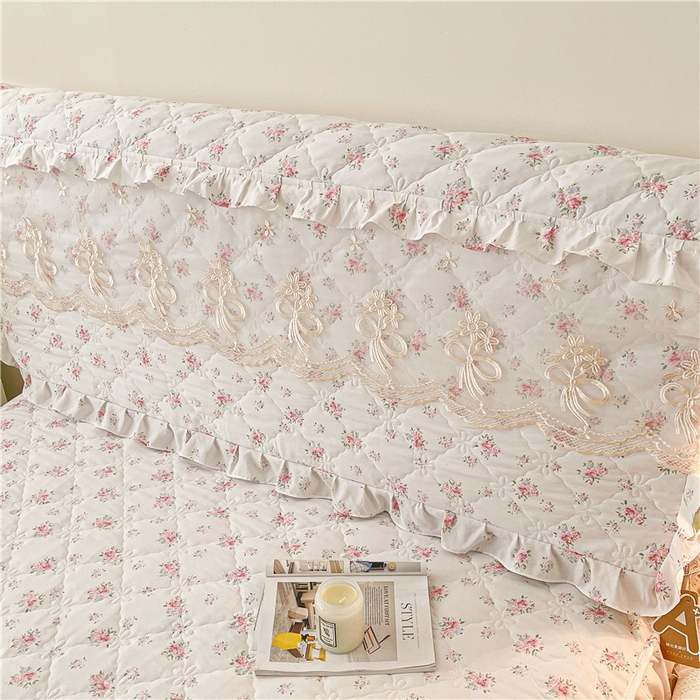 91家纺网 家纺一手货源 找家纺 十个点2025新款亲肤夹棉床头罩 花儿朵朵