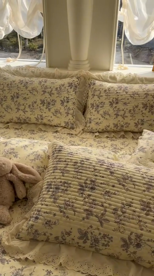 91家纺网 家纺一手货源 找家纺 美梦家纺 2025新款A类全棉13372花边床盖四件套-白边 白边-一束白茶