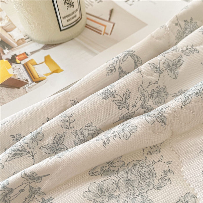 91家纺网 家纺一手货源 找家纺 十个点2025新款亲肤夹棉床头罩 靘芲（qinghua）