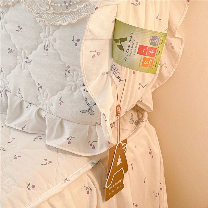 91家纺网 家纺一手货源 找家纺 十个点2025新款亲肤夹棉床头罩 樱桃结