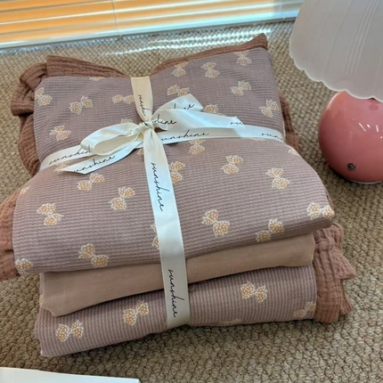 91家纺网 家纺一手货源 找家纺 （总）荣轩 2024新款全棉印花双层纱四件套 皱皱纱花边款