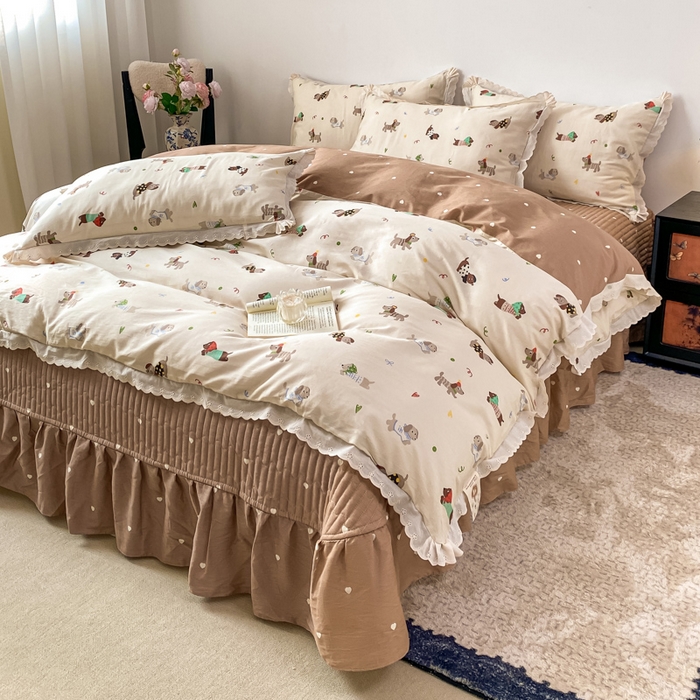 91家纺网 家纺一手货源 找家纺 梦可莱家居 2025新款全棉韩版蕾丝边床盖四件套 腊肠狗