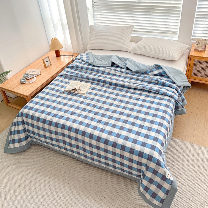 91家纺网 家纺一手货源 找家纺 棉乐町家居 2025新款里外全棉手包边棉花夏被 蓝中格