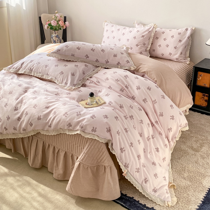 91家纺网 家纺一手货源 找家纺 梦可莱家居 2025新款全棉韩版蕾丝边床盖四件套 蝴蝶结