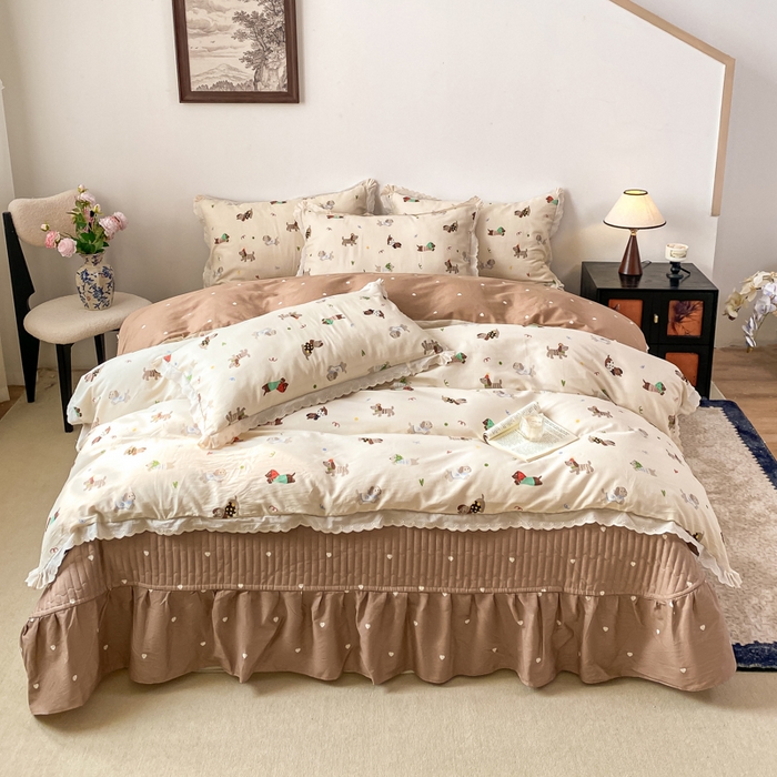 91家纺网 家纺一手货源 找家纺 梦可莱家居 2025新款全棉韩版蕾丝边床盖四件套 腊肠狗