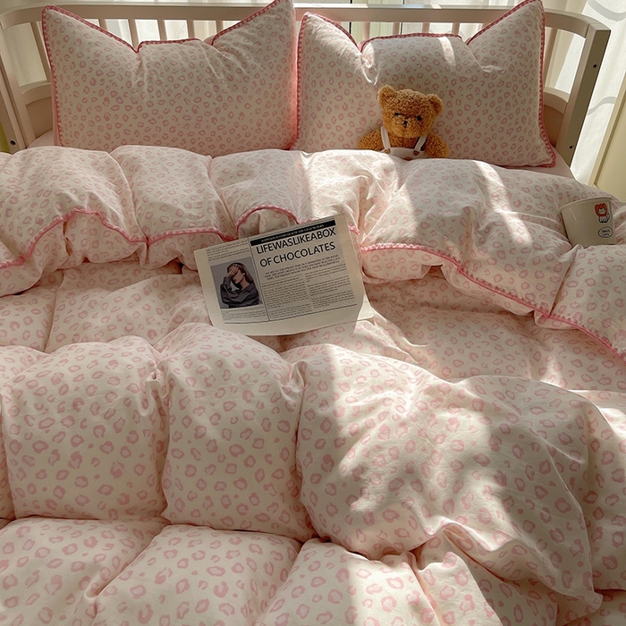 91家纺网 家纺一手货源 找家纺 三朵 2025新款全棉双层纱三角针四件套 粉红少女