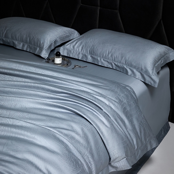 91家纺网 家纺一手货源 找家纺 榻尚家居 2025新款长绒棉贡缎提花手工立体埋绳工艺四件套礼盒包装 格律时尚-蓝灰