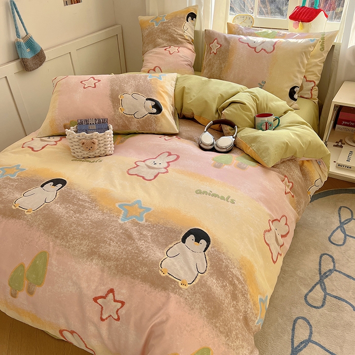 91家纺网 家纺一手货源 找家纺 2025春季新款13372全棉印花四件套-卡通系列 蜡笔企鹅兔