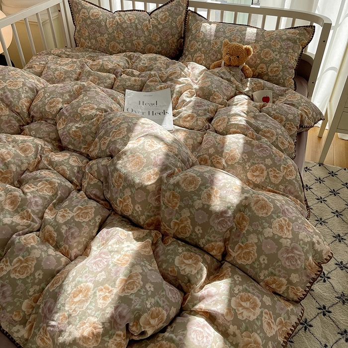 91家纺网 家纺一手货源 找家纺 三朵 2025新款全棉双层纱三角针四件套 花无优咖