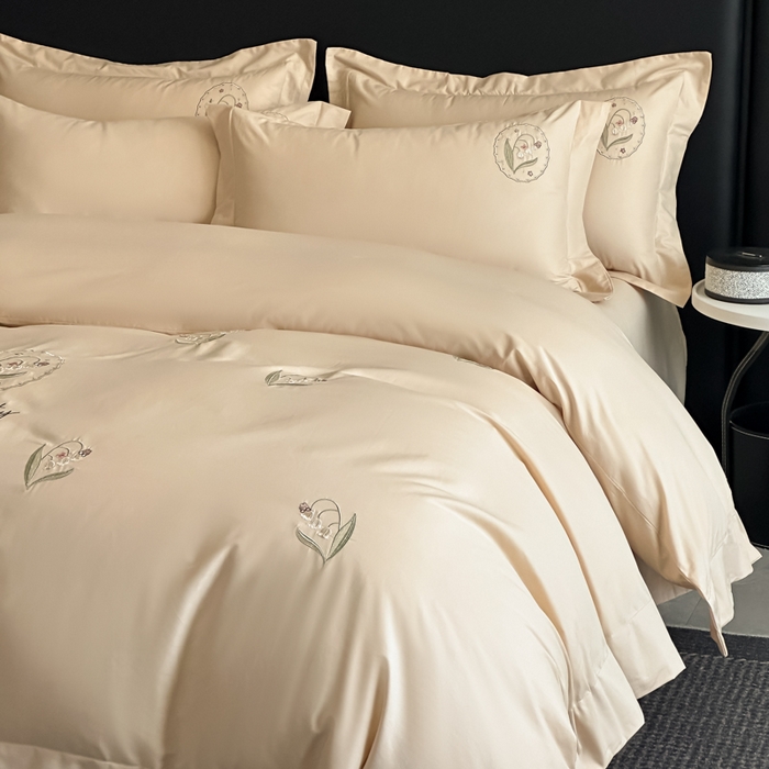 91家纺网 家纺一手货源 找家纺 新方向2025新款全棉长绒棉刺绣四件套-铃兰物语 铃兰物语-香槟