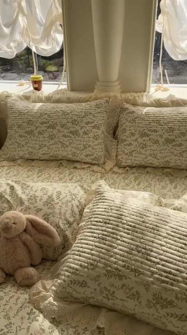 91家纺网 家纺一手货源 找家纺 美梦家纺 2025新款A类全棉13372花边床盖四件套-白边 白边-忘忧草