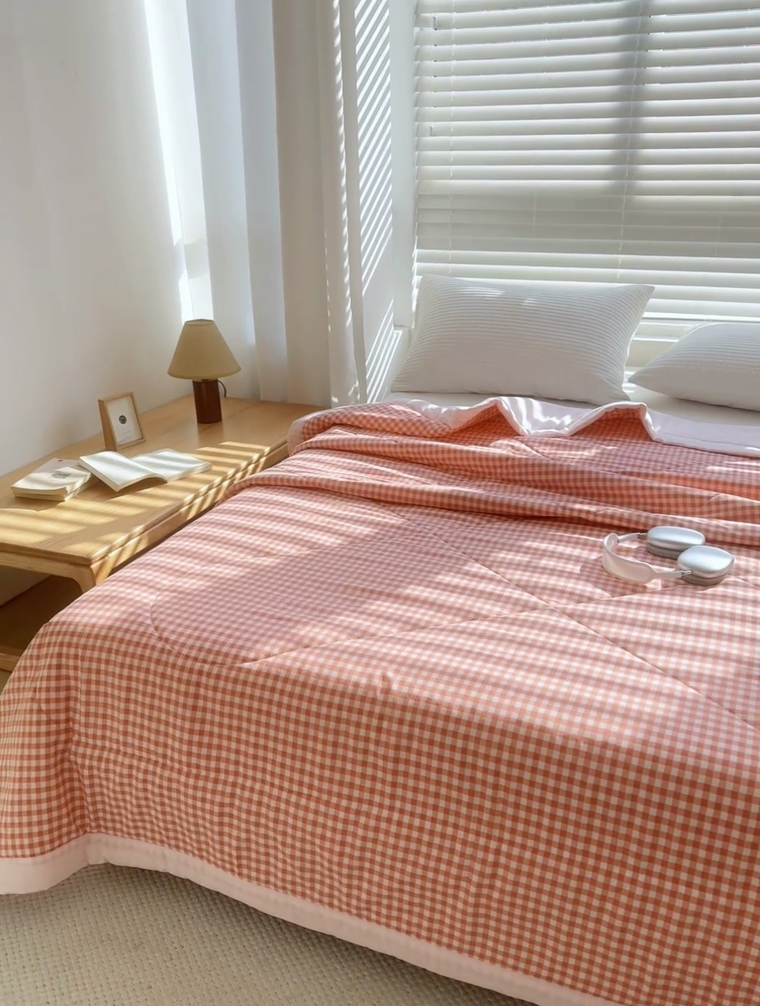 91家纺网 家纺一手货源 找家纺 首爱家纺 2025新款里外全棉夏被手包边新疆棉花夏被空调被夏凉被 倾恋粉