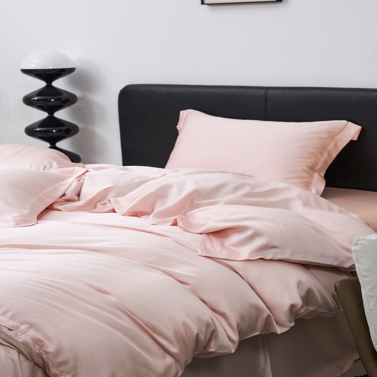 91家纺网 家纺一手货源 找家纺 顾家家居 2025新款纯色兰精天丝四件套 冰粉色