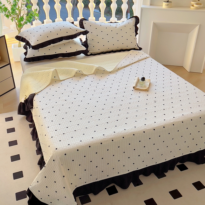 91家纺网 家纺一手货源 找家纺 美梦家纺 2025新款A类全棉13372花边床盖四件套-黑边 波点