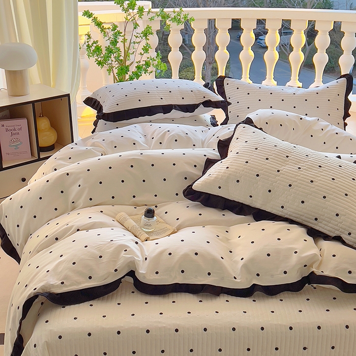 91家纺网 家纺一手货源 找家纺 美梦家纺 2025新款A类全棉13372花边床盖四件套-黑边 波点