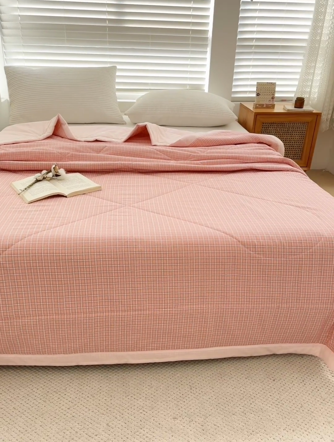 91家纺网 家纺一手货源 找家纺 首爱家纺 2025新款里外全棉夏被手包边新疆棉花夏被空调被夏凉被 粉玉格