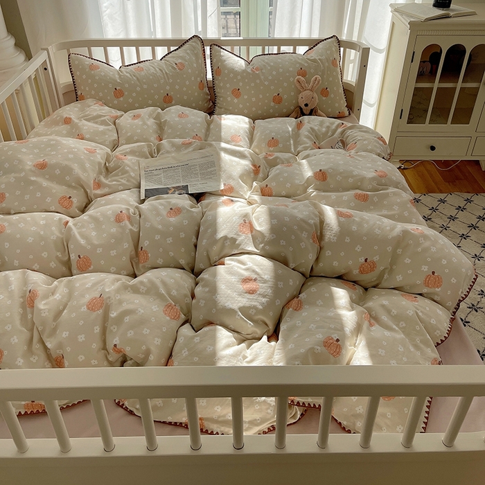 91家纺网 家纺一手货源 找家纺 三朵 2025新款全棉双层纱三角针四件套 爱心南瓜