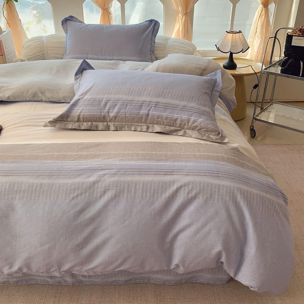 91家纺网 家纺一手货源 找家纺 奈萝家纺 2025新款亲肤小清新全棉四件套 条纹艺术蓝